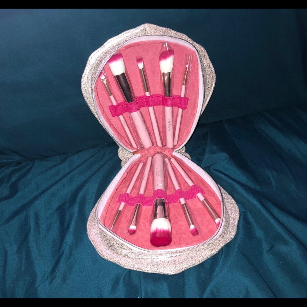 Pink Mermaid Brush Set